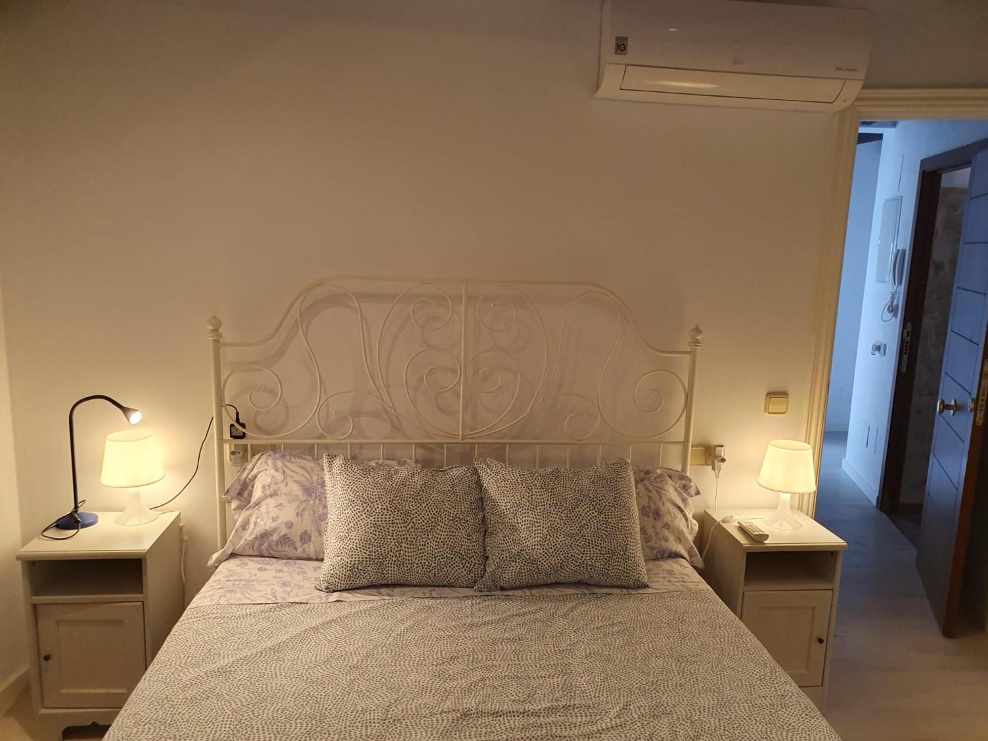 Edificio Roses Apartment Moscari