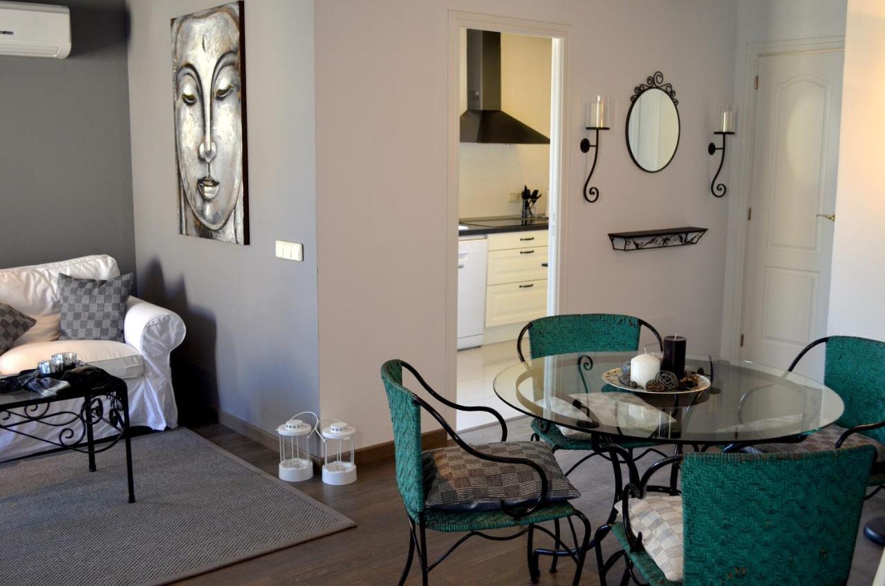 Edificio Roses Apartment *